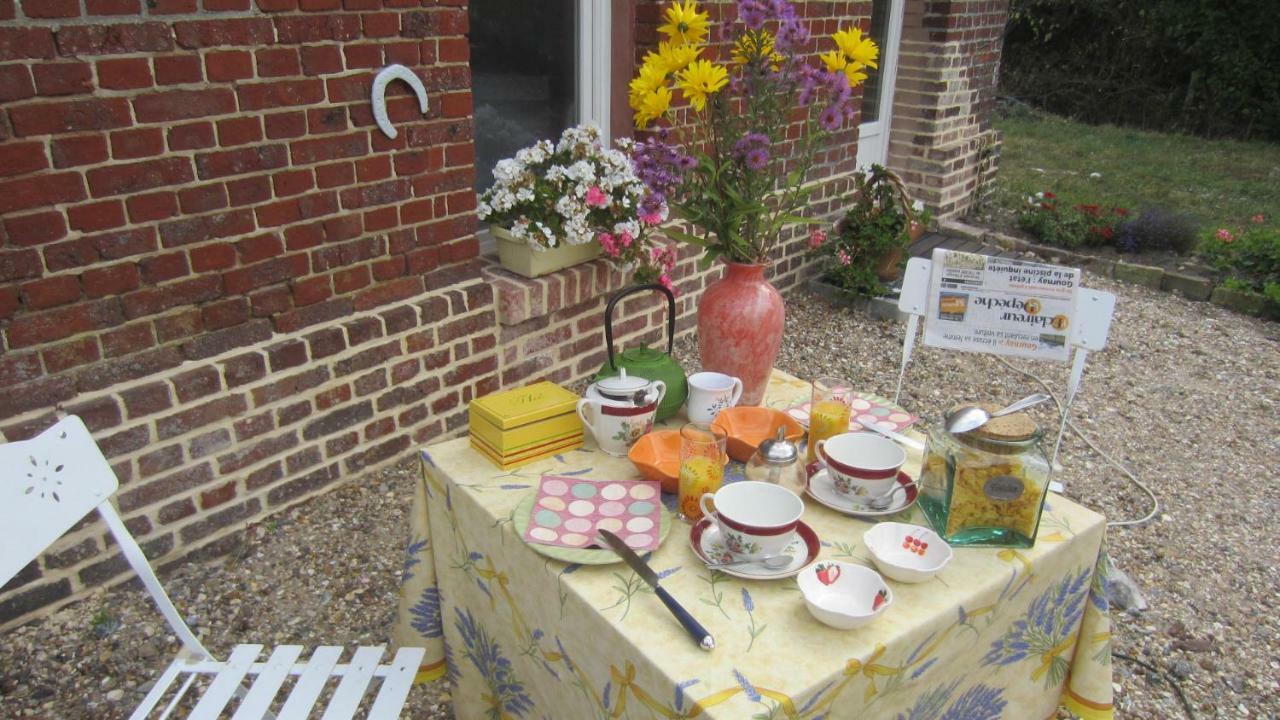 Sommery Les Trois Pommiers B&B 외부 사진